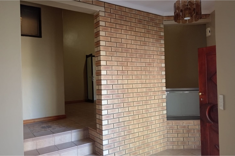 3 Bedroom Property for Sale in Safari Gardens North West